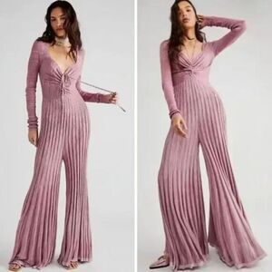 NEW Free People Pink Long Sleeve Knit Flare Pleated Lady Luck Jumpsuit, L‎
